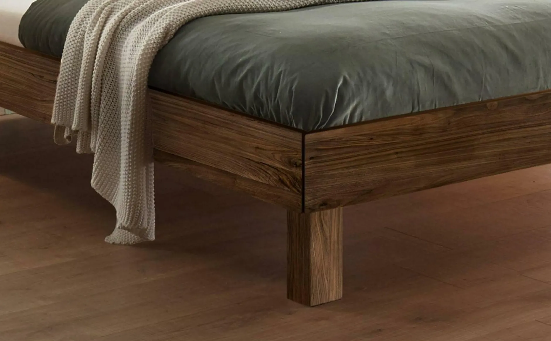 New Holzbett FORTI Holzbetten