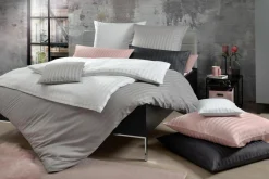 Hot Kissenhülle JACQUARD Satin Kissen & Hüllen