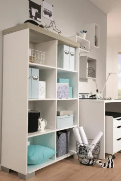 Hot Regal 8F KIRA Regale|Regale