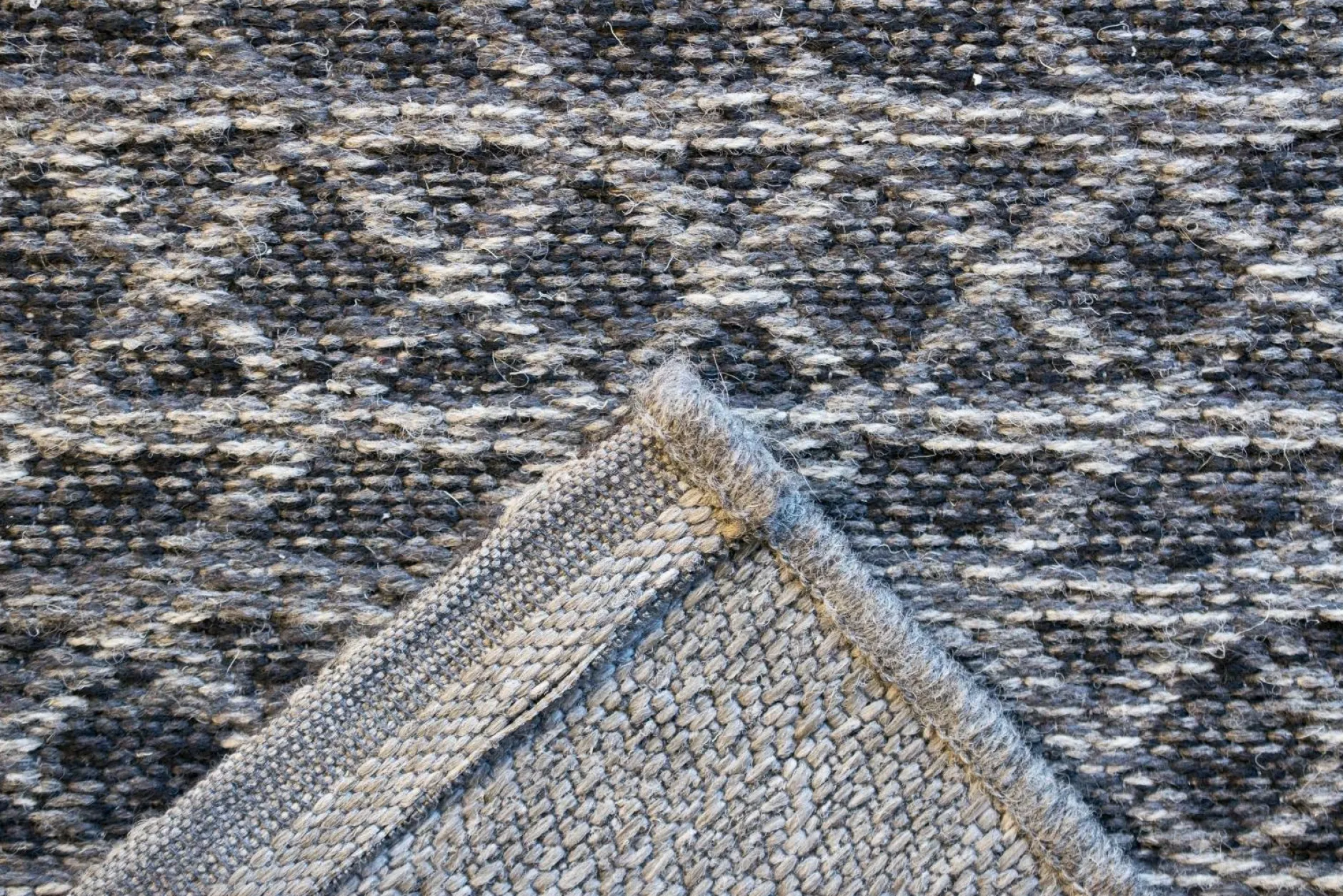 Hot Teppich HIGH LINE Wollteppiche