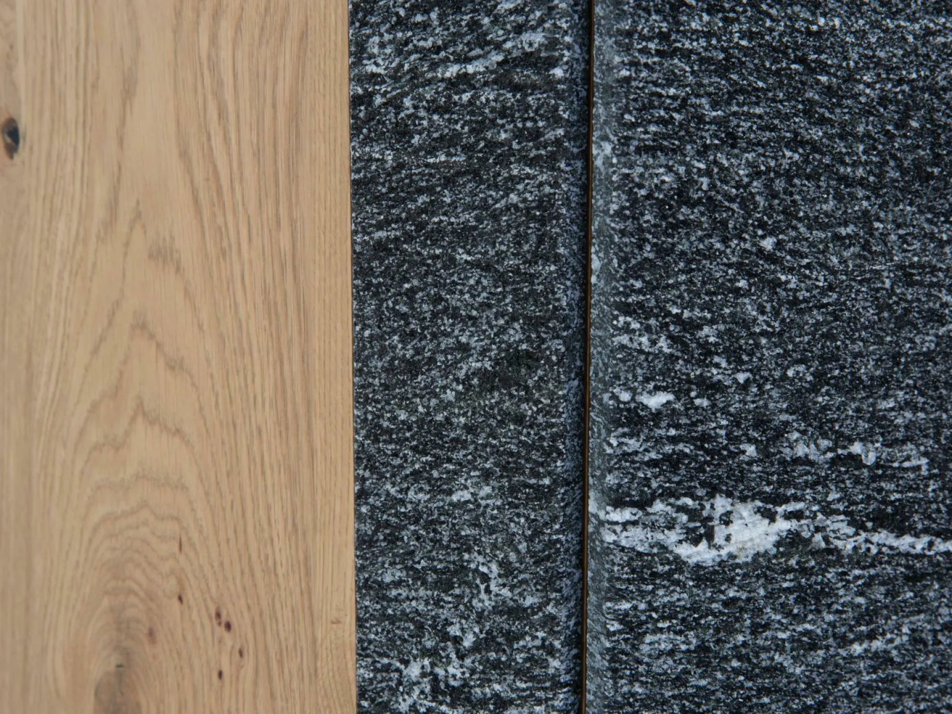 Online Vitrine VROCK Vitrinen