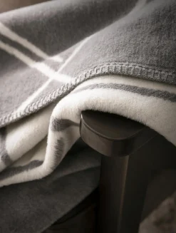 Clearance Wohndecke JACQUARD BUGATTI Decken